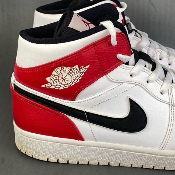 Nike Air Jordan 1 Retro Mid Chicago White Black Gym Red mens size  10 - Picture 2 of 10